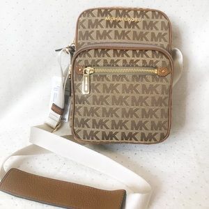 💕 MICHAEL KORS CROSSVILLE LOGO